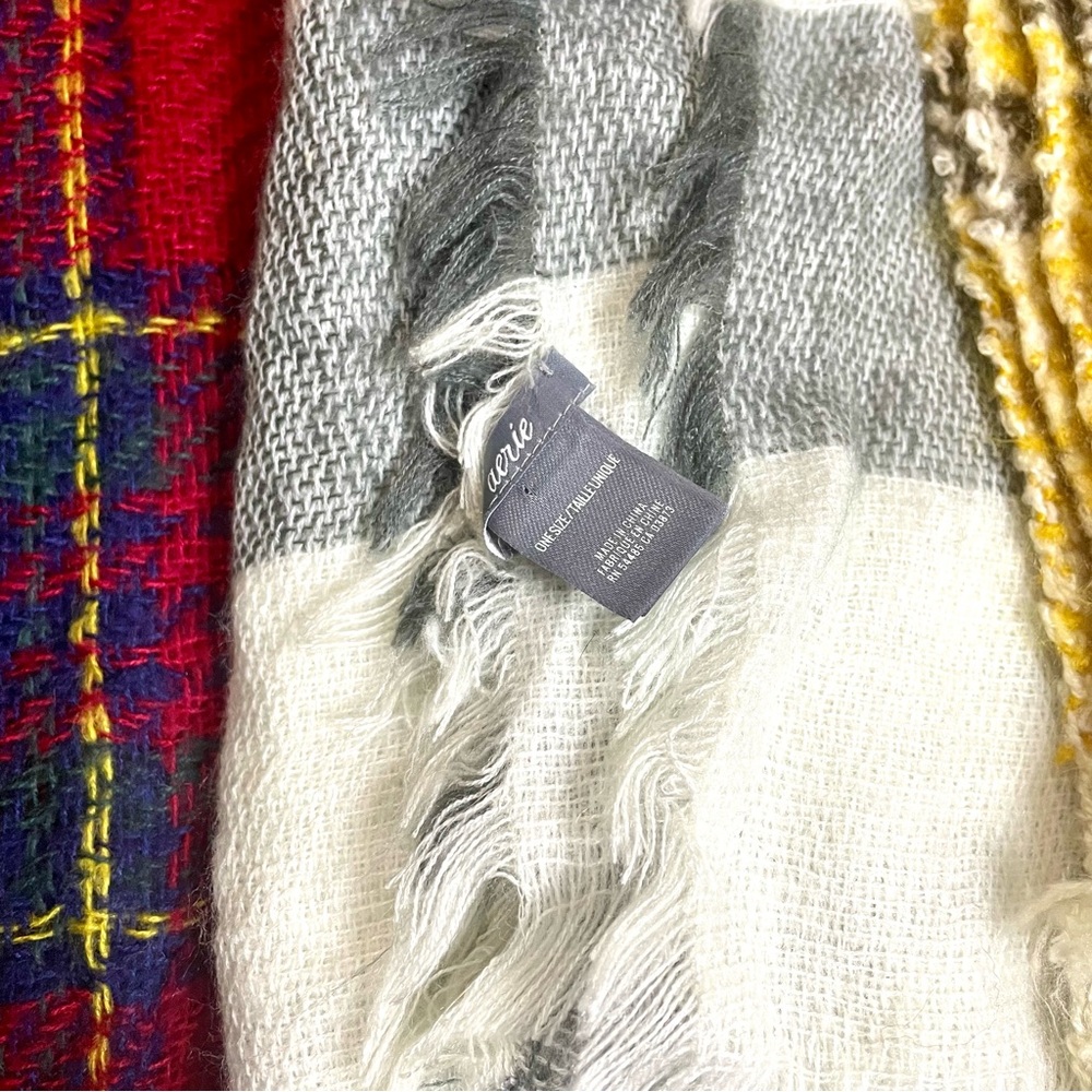 Bundle Lot of 7 Scarves Fall Winter Aerie Cozy Knit Warm Plaid - Picture 4 of 6